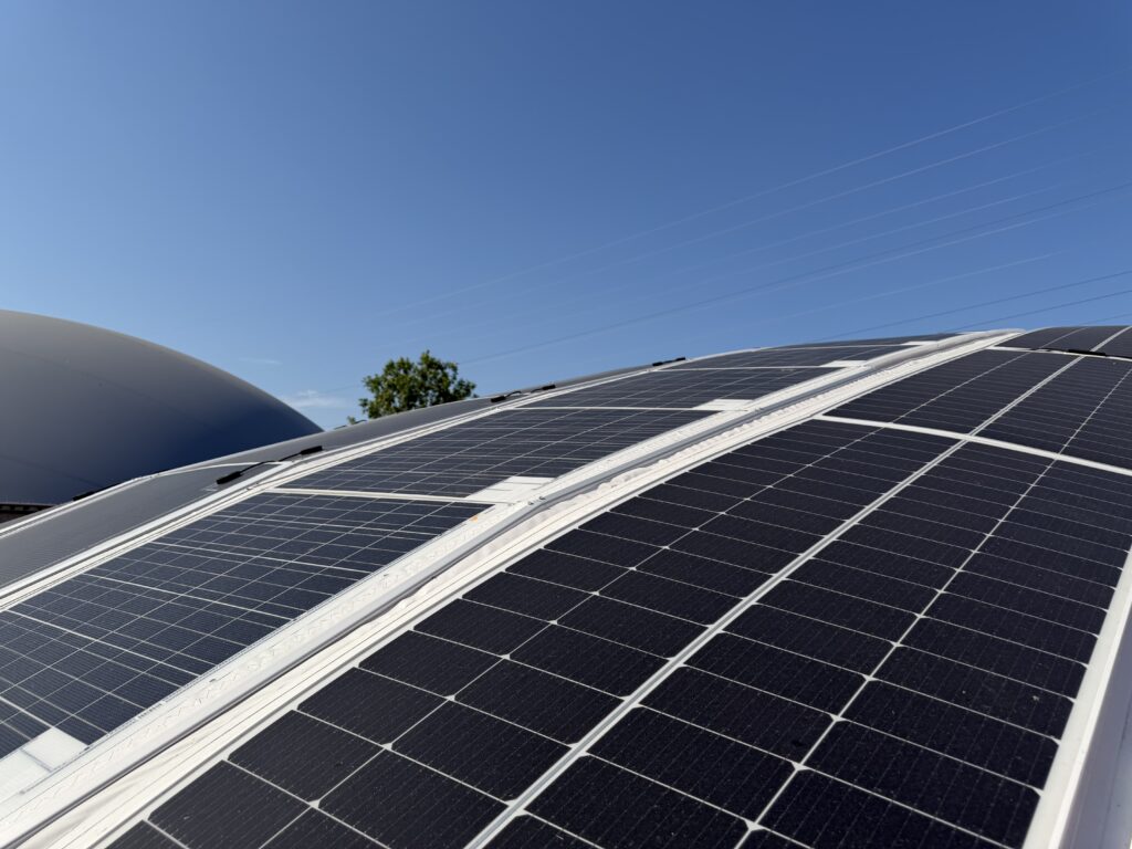 Lightweight Photovoltaics
